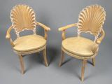 paire de chaises Art déco à dossier en coquillage