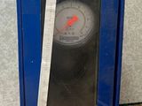 la boîte est ouverte pour permettre de voir l'intérieur de l'appareil