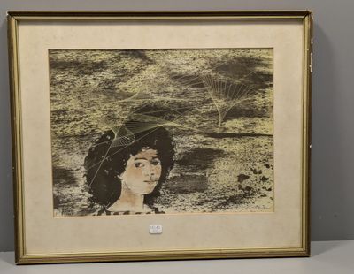 une image représentant une photo d'une femme avec un parapluie sur la tête