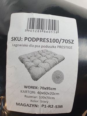L'étiquette située à l'arrière de la moto indique la taille du coussin de selle.