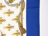 banda with a gold lion and a blue border
