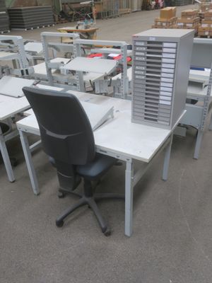 Bureau d'atelier pieds réhaussables TESTON 120x80 avec 1 cha… - Photo 1