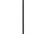 une lampe de table noire surmontée d'un abat-jour noir