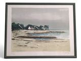 tableau représentant une scène de plage avec une maison et un bateau dans l'eau