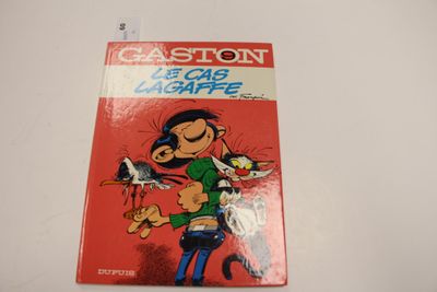 la couverture d'une bande dessinée représentant un chat et un chien