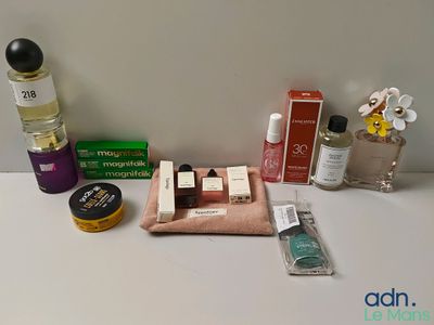 de nombreux parfums différents sur la table