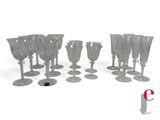 beaucoup de verres à vin posés sur la table