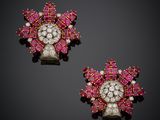 une paire de boucles d'oreilles à clip en rubis et diamants
