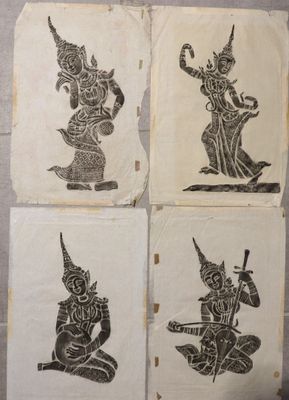 Ensemble de quatre estampes thaïlandaises traditionnelles.