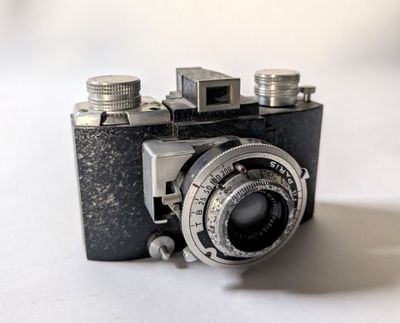 CORNU Co Reyna II 1942.