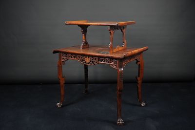 Gabriel VIARDOT (1830-1906). Table à thé en bois sculpté et …