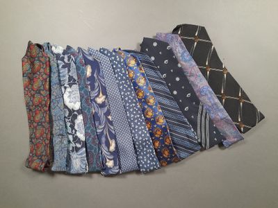 Important lot de cravates en soie dont LANVIN, JEAN LOUIS SC…