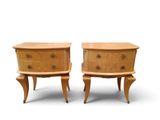 paire de tables de chevet à tiroirs et à pieds
