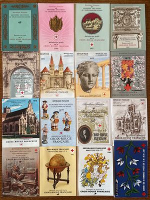 Carnets de la Croix Rouge, suite de 16 carnets de 1964 à 198…