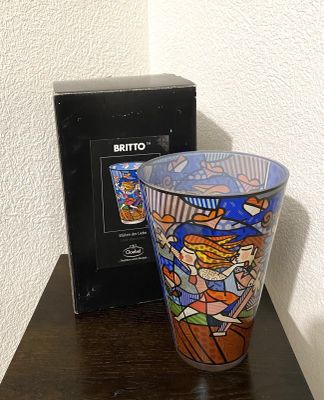 Romero Britto - Love Blossoms Vase