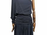une robe noire sur un mannequin mannequin mannequin mannequin mannequin mannequin mannequin mannequin mannequin mannequin