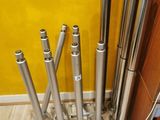 a lot of pipes that are sitting on the floor
