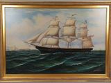 une peinture à l'huile représentant un bateau en pleine mer, avec le ciel en arrière-plan