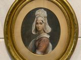 une peinture représentant une femme coiffée d'un chapeau blanc, accrochée au mur