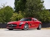 the mercedes sls amg coupe is parked in a parking lot