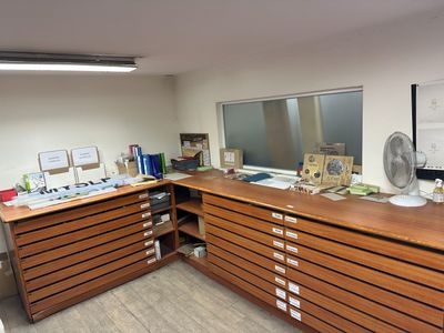 Ensemble de mobilier comprenant : - 1 meuble d’angle pour pl… - Photo 1