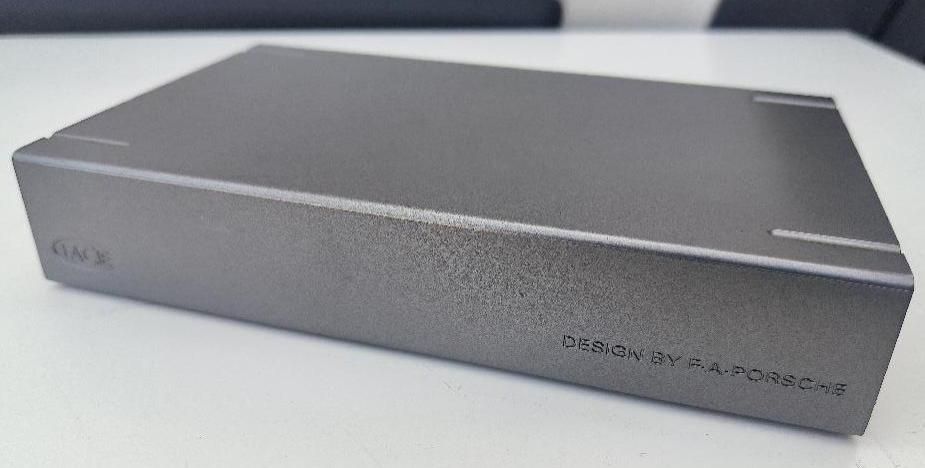 Disque dur externe de marque LACIE, modèle Design by F.