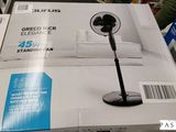 une boîte surmontée d'un ventilateur dans un magasin