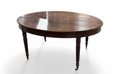Grande table ovale en bois XIXe avec possibilité d'allonges,…