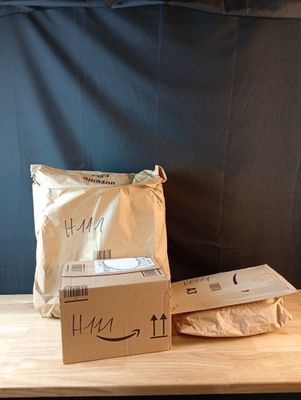 Lot de 4 colis Mystere (Retour Amazon,NPAI, Adresse incomple…