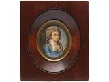 portrait d'une femme en robe bleue, dans un cadre en bois