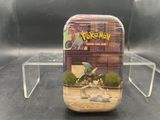 un récipient en plastique contenant une figurine de Pokémon