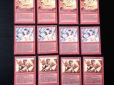 Les cartes sont toutes alignées et prêtes à être jouées.