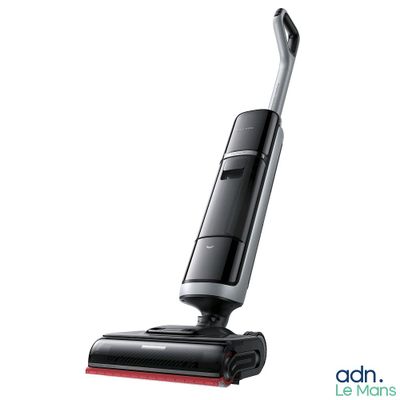 gros plan d'un aspirateur sur fond blanc