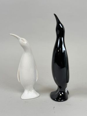 VILLEROY & BOCH. Pingouins. Deux sujets en faïence blanc et … - Photo 1