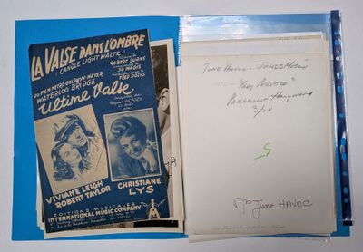 un livre avec la photo d'un homme et d'une femme