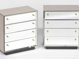 commode à miroir avec poignées et ferrures en laiton