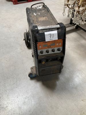 VENDU ET ENTREPOSE DANS NOS LOCAUX au 18 Boulevard des Natio…