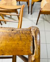 Suite de douze chaises paillées en bois naturel et dossiers … (photo 5)