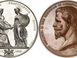 quatre portraits ovales de femmes et d'hommes sont représentés sur un fond blanc