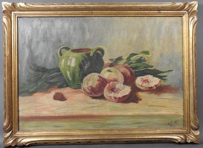 une peinture à l'huile représentant des pêches et un vase vert posés sur une table