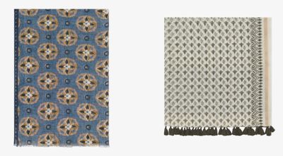 trois types différents de tapis à pompons et à franges