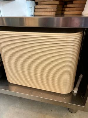 une photo d'une cuisine servant d'espace de rangement