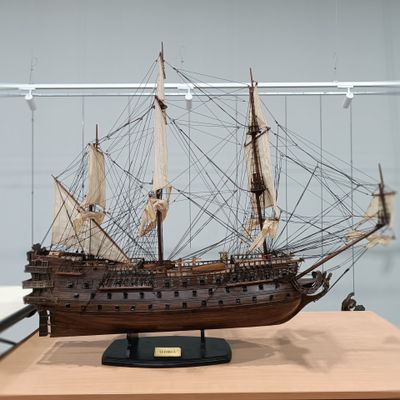 Maquette du Vaisseau Le Furieux en Composition - Photo 1