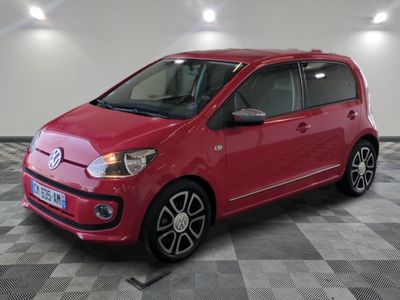 la Volkswagen Up rouge, hayon, hayon, hayon, hayon, hayon, hayon, hayon, hayon, hayon, hayon, hayon, hayon, hayon, hayon, hayon, hayon, hayon, hayon, hayon, hayon, hayon, hayon, hayon, hayon, hayon, hayon, hayon, hayon, hayon, hayon, hayon, hayon, hayon, hayon, hayon, hayon, hayon, hayon, hayon, hayon, hayon, hayon, hayon, hay