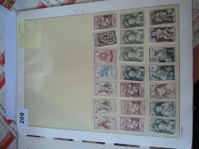 209.57 - Timbres France ** Theme Croix Rouge Apres 1958, Mul…