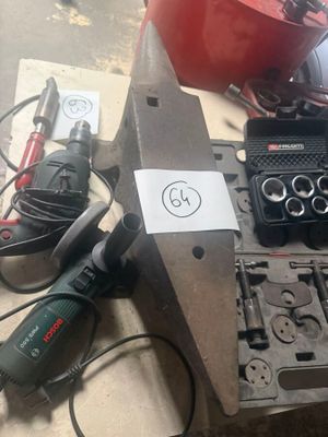 a lot of tools that are sitting on a table