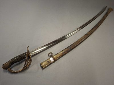 SABRE d'OFFICIER de CAVALERIE LEGERE Ml 1822, garde à trois …