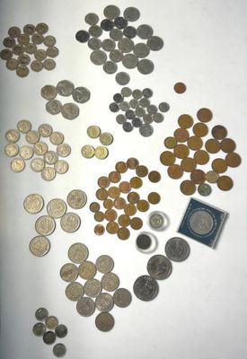 Important lot de pièces provenant du Royaume-Uni datant du X…