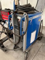 un poste à souder semi-automatique CLOSS OINEO type TranPuls…