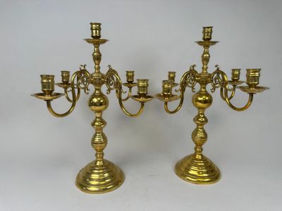 paire de candélabres anciens en laiton